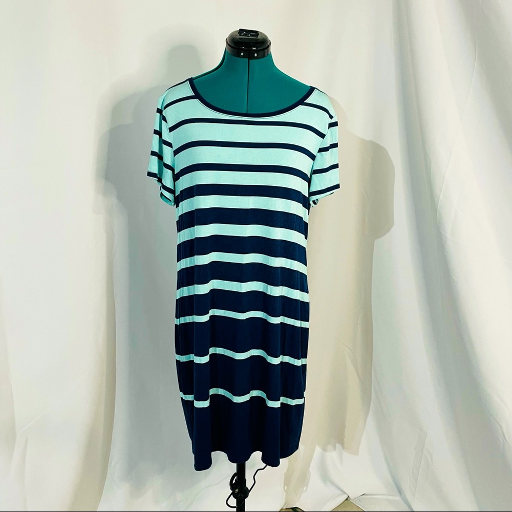 APT 9 • slinky shift dress • large • color block